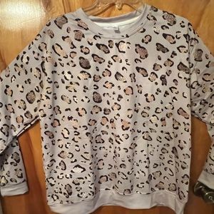 New top with animal print